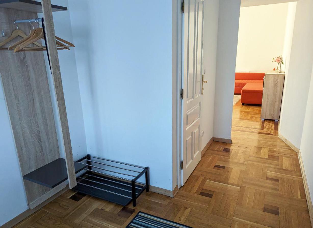 Schoenbrunn Palace Free Parking And 24h Check-in *