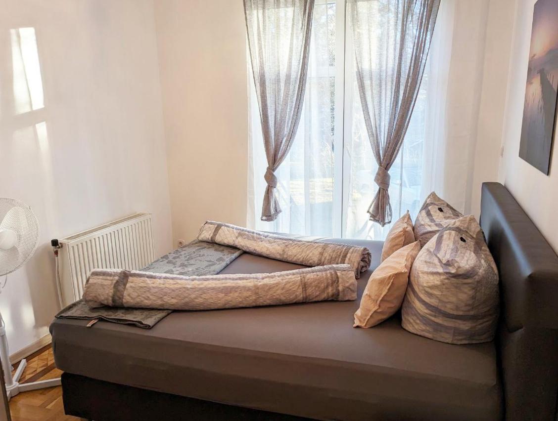 Schoenbrunn Palace Free Parking And 24h Check-in Apartment Wien