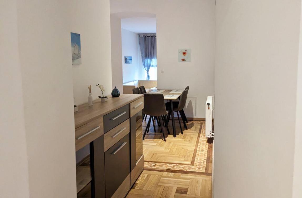 Apartment Schoenbrunn Palace Free Parking And 24h Check-in