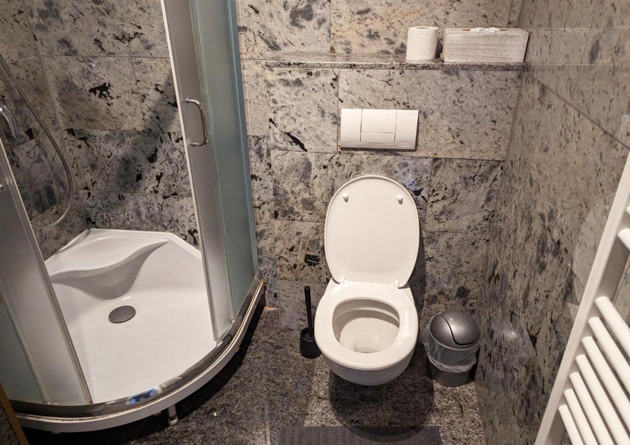 Schoenbrunn Palace Free Parking And 24h Check-in Apartment *